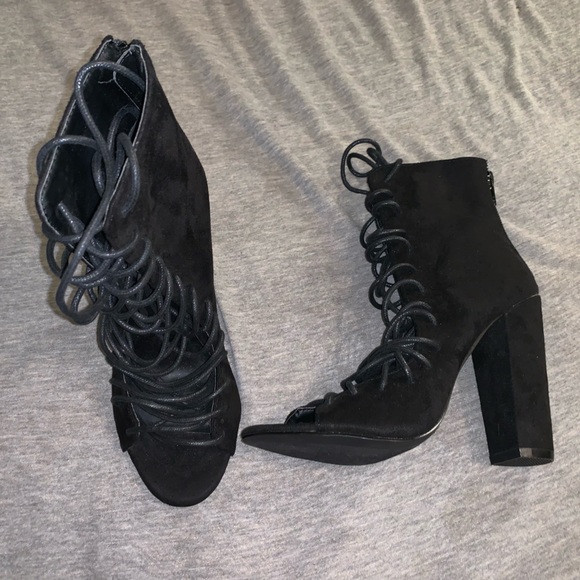 Black Suede Chunky Heels NWOTB - Picture 2 of 2